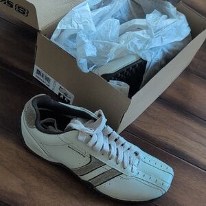 Skechers Men's Cream and Black Sneakers